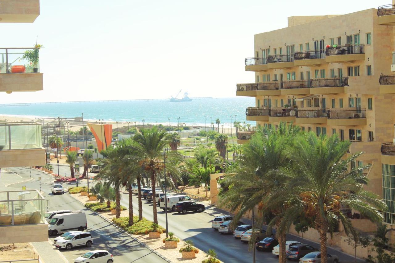 Beach Suite Israel- Private Jacuzzi, Beach View, Gym, Low Fee For Off-Site Indoor Pool & Spa ביץ סוייט ישראל- ג'קוזי פרטי עם נוף ים, אפשרות לבריכה מקורה וספא בתשלום ממש מוזל Ashkelon Exteriör bild